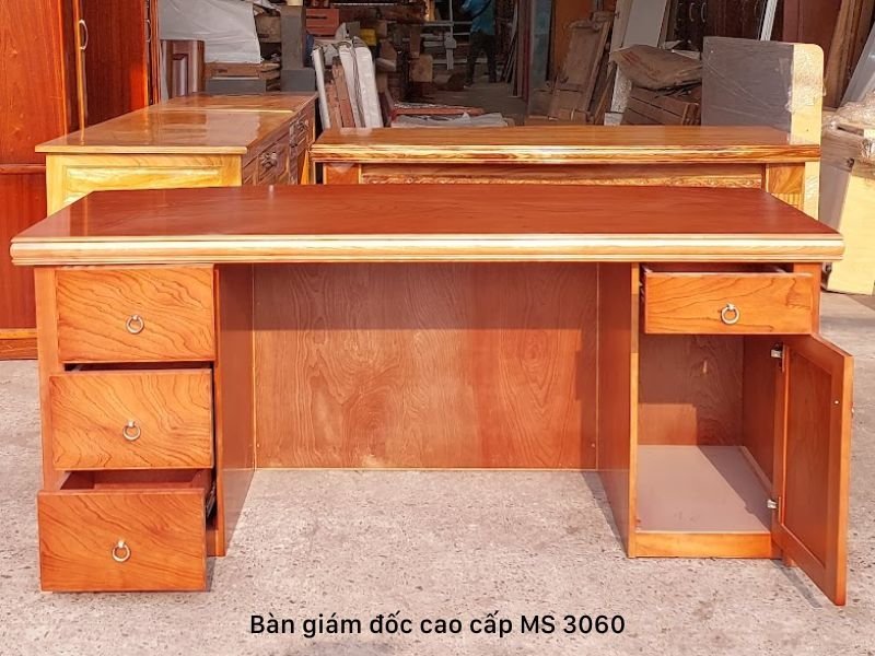 Bàn giám đốc cao cấp Bàn giám đốc cao cấp gỗ tự nhiên MS 3060 - góc nghiêng