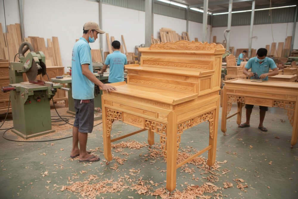 Bàn thờ gỗ gõ đỏ 3 tầng cao cấp MS 3376 - bề mặt hoàn thiện