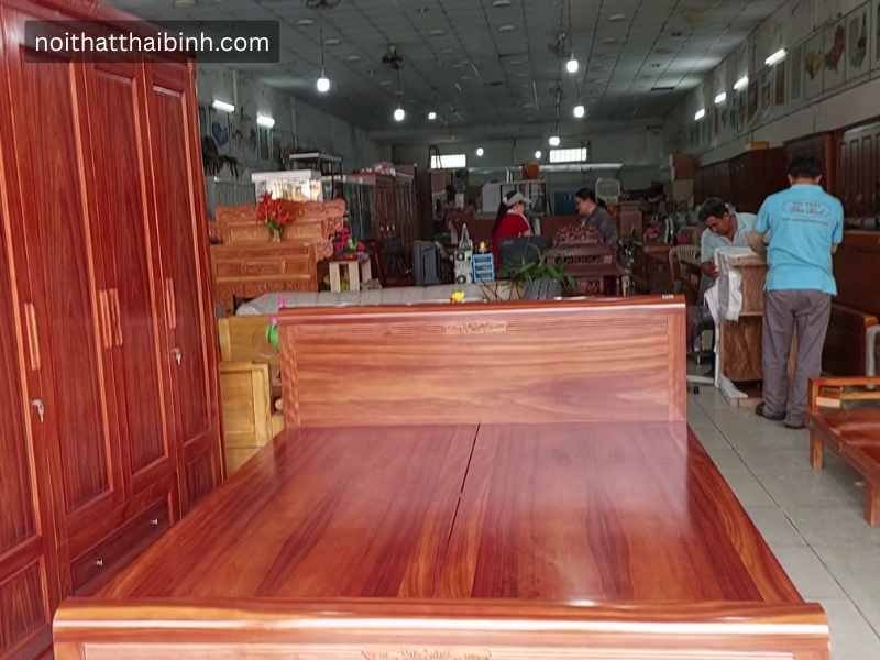 Giường ngủ gỗ tự nhiên vân cẩm - nhìn tổng thể