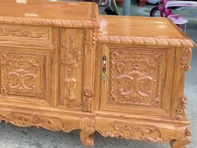 Kệ tivi gỗ gõ đỏ tự nhiên Kệ tivi gỗ gõ đỏ tự nhiên
