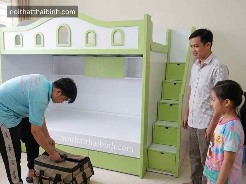 Mẫu giường 2 tầng đẹp lắp đặt hoàn thiện trong phòng bé
