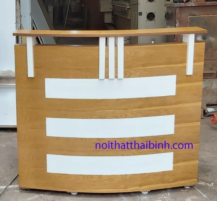 Quầy tiếp tân sồi melamine cao cấp tại Nội Thất Thái Bình