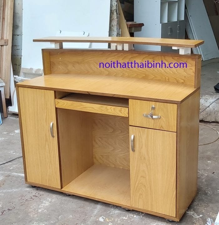 Thiết kế quầy lễ tân vân gỗ sồi hiện đại cho văn phòng