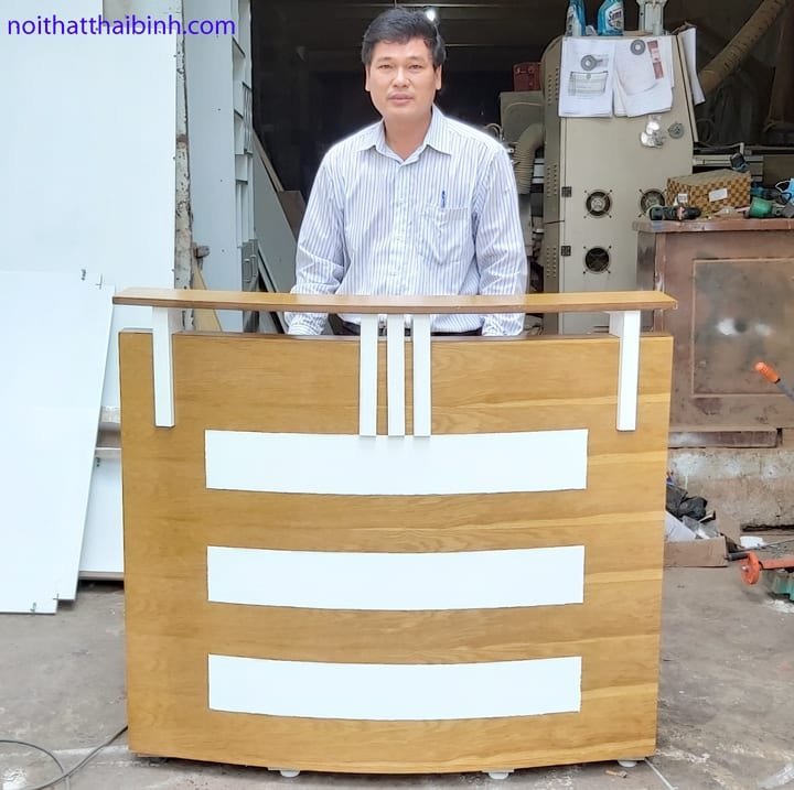 Góc nhìn thực tế quầy tiếp tân melamine chống nước