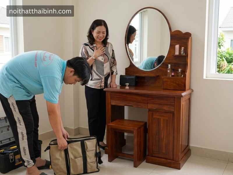 Bàn trang điểm gỗ tự nhiên vân cẩm - đóng tại xưởng Thái Bình TPHCM