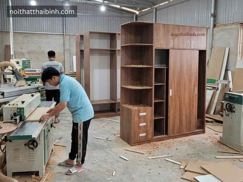 Tủ áo cao áp trần đẹp hiện đại tại xưởng mộc nội thất Thái Bình