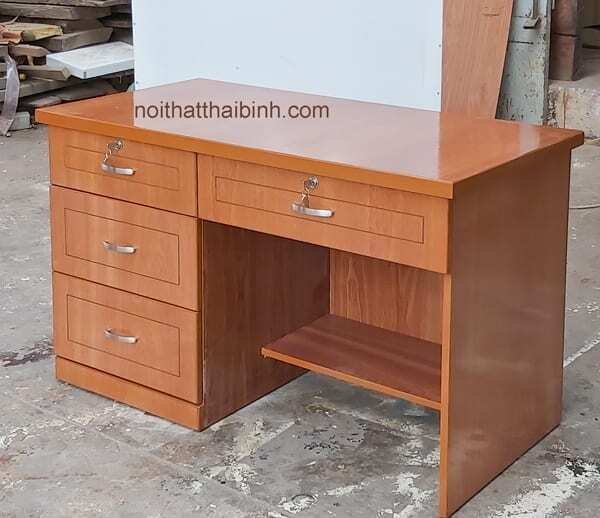 Bàn làm việc đẹp tại tphcm
