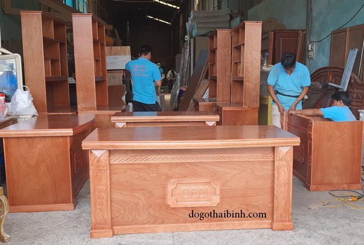 Bàn văn phòng gỗ tự nhiên