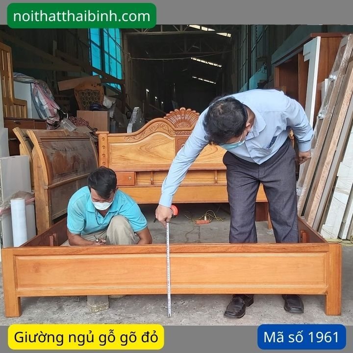 Giường gỗ gõ đỏ 1m8