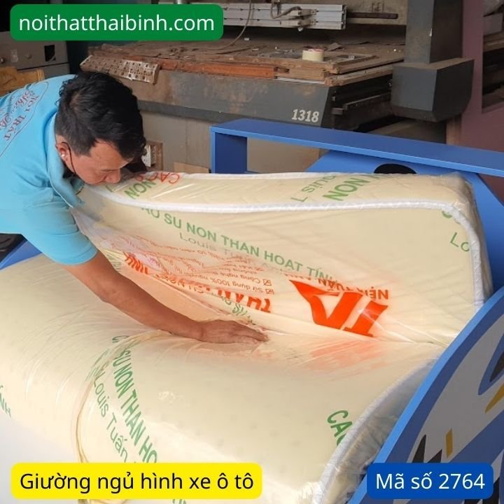 Giường ngủ hình xe ô tô
