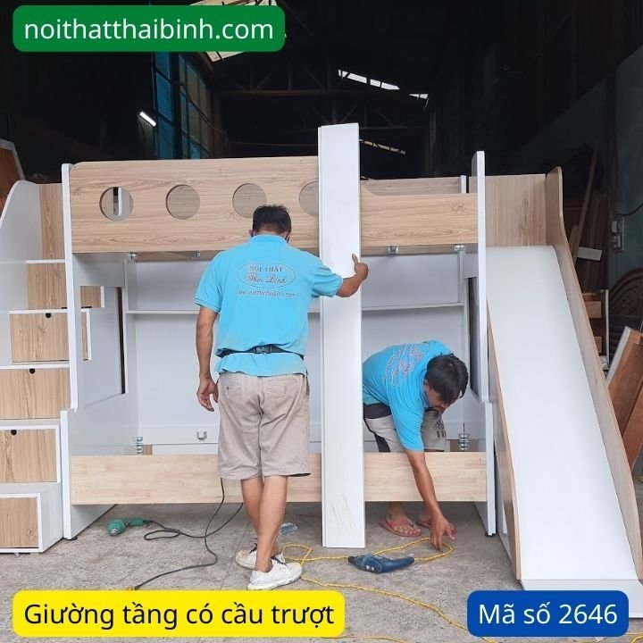 Giường tầng trẻ em có cầu tuột