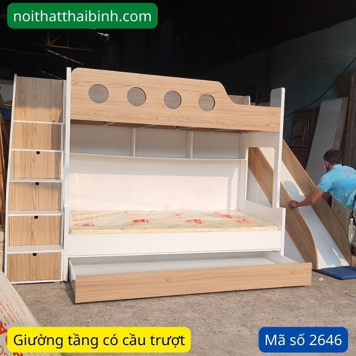 Giường tầng trẻ em có cầu trượt