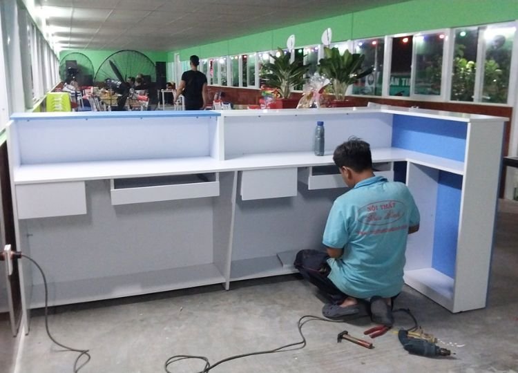 Quầy lễ tân Quầy lễ tân