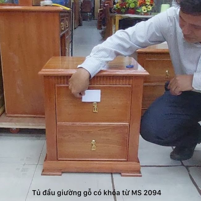 Tủ đầu giường gỗ tự nhiên có khóa từ MS 3094 | GIAO HỎA TỐC TPHCM