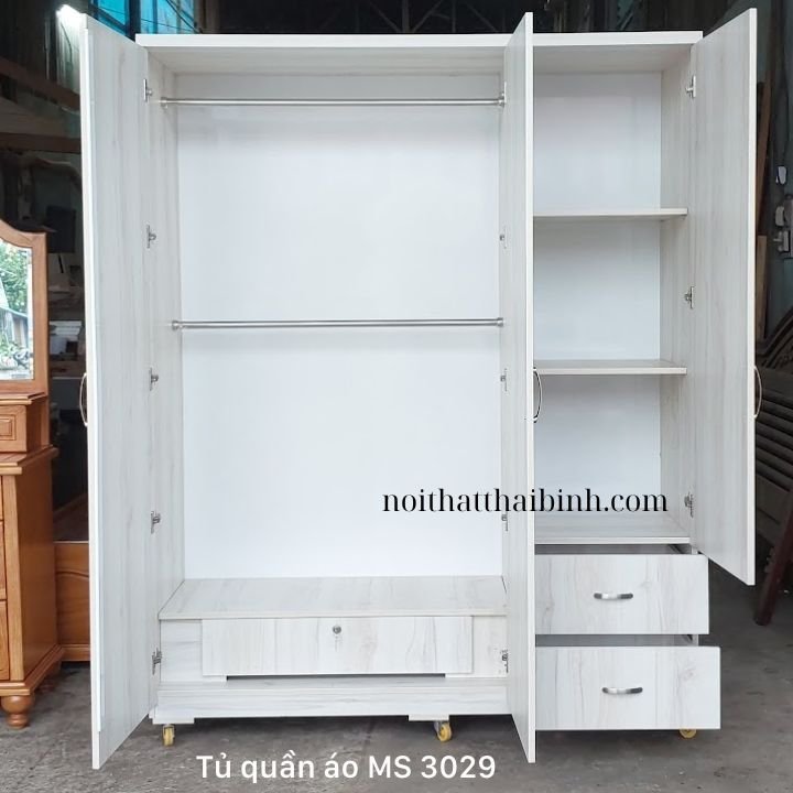 Trong tủ quần áo 3 cánh hiện đại Tủ quần áo 3 cánh 1m6 MS 3029 - mẫu thực tế tại xưởng