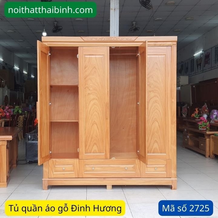 Bên trong tủ áo gỗ đinh hương Bên trong tủ áo gỗ đinh hương