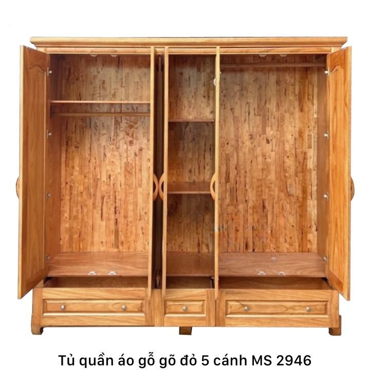 Bên trong tủ quần áo gỗ gõ đỏ 5 cánh Bên trong tủ quần áo gỗ gõ đỏ 5 cánh