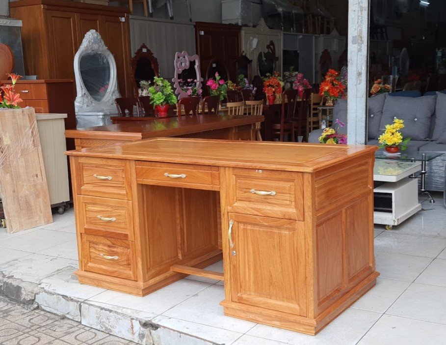 Bàn giám đốc gỗ gõ đỏ