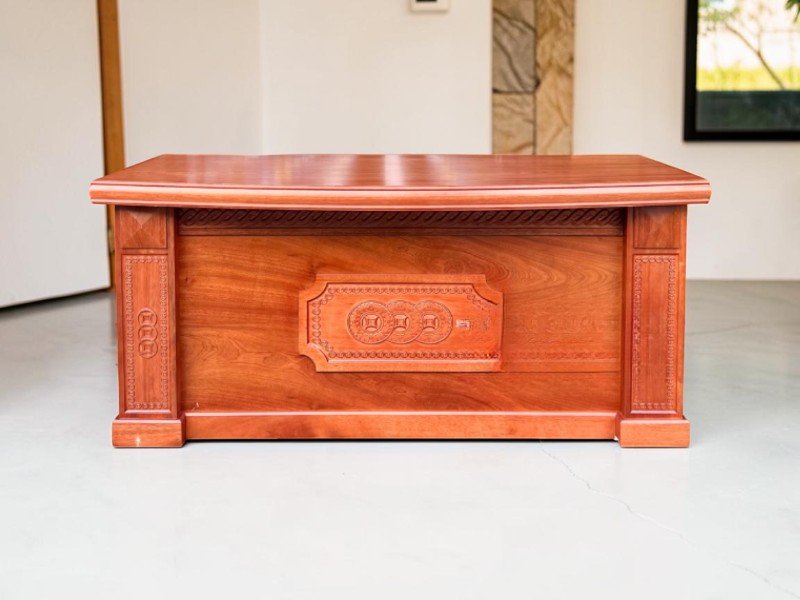 3 Mẹo Bảo Quản Bàn Giám Đốc Gỗ Tự Nhiên Luôn Sáng Bóng
