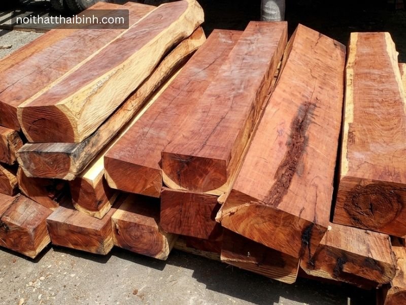 Giá gỗ hương