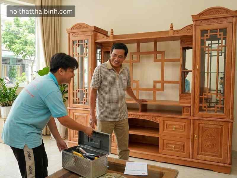 Kệ tivi kết hợp tủ rượu gỗ xoan đào 2m6 bố trí phòng khách