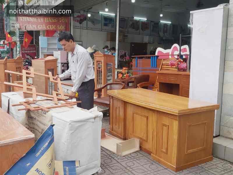 Kệ tivi kết hợp tủ rượu gỗ xoan đào thiết kế 2 trong 1 phòng khách