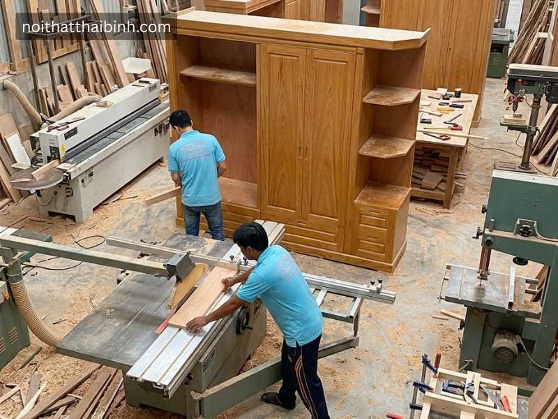 Tủ Quần Áo Gỗ Tự Nhiên Có Kệ Trang Trí tại xường mộc Thái Bình